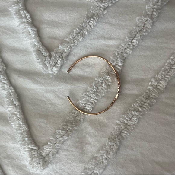 Stella & Dot rose gold bracelet - Picture 3 of 3